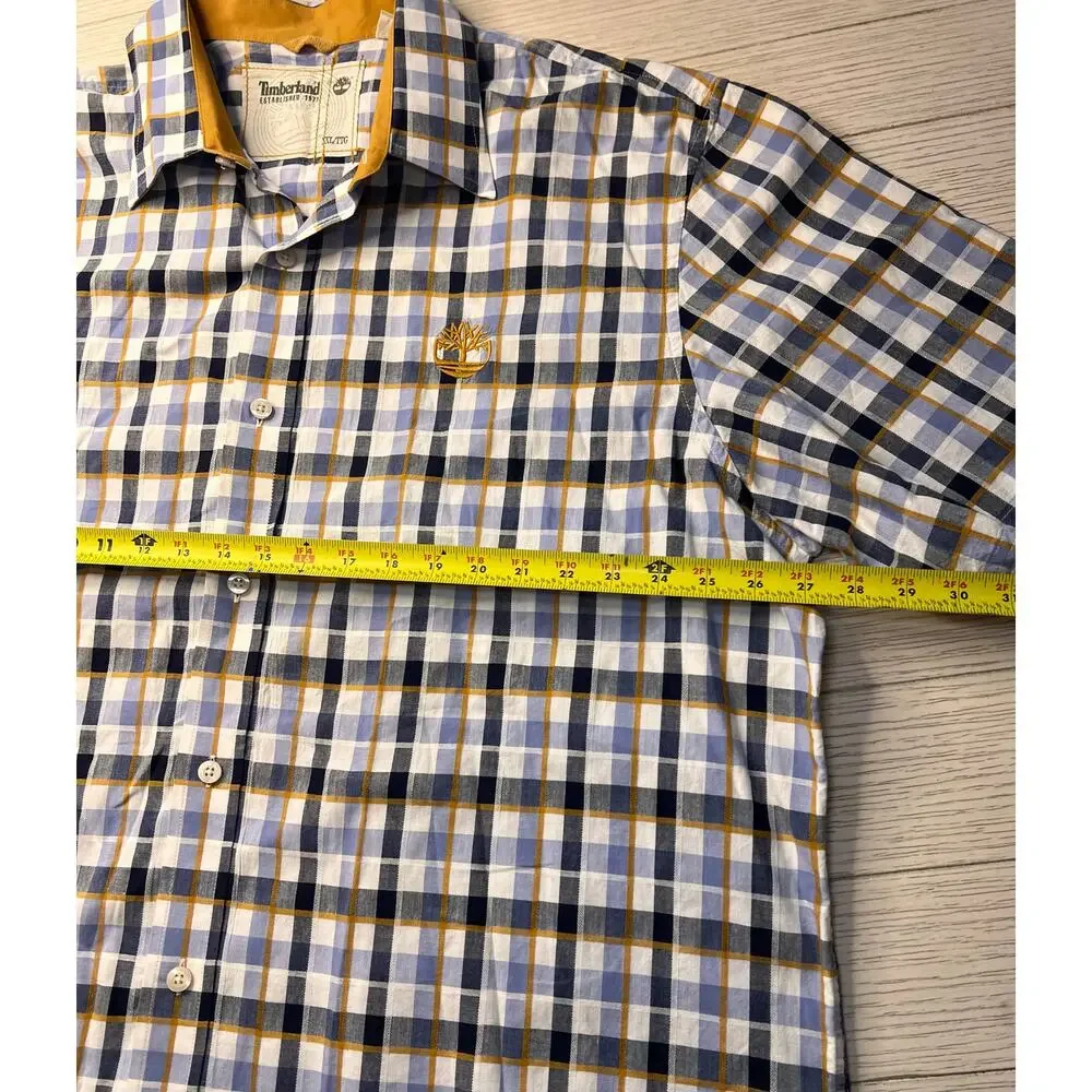 Timberland men’s short sleeve navy & gold plaid button down. 100% cotton. Sz XXL